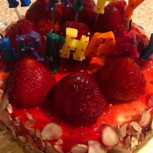 Meet your Posher, Pauline - Picture 1 of 1